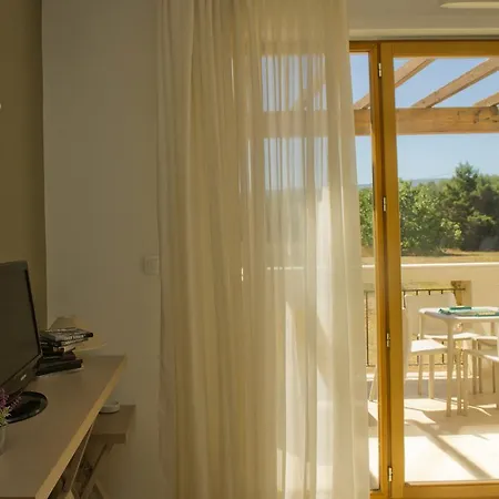 Goelia Le Domaine Du Moulin Blanc Aparthotel Gordes